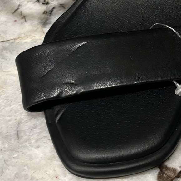 Nordstrom Rack Faux Leather Black Landry Sandal Size 5 - Picture 5 of 5